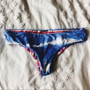 ☀️ billabong reversible bottoms ☀️